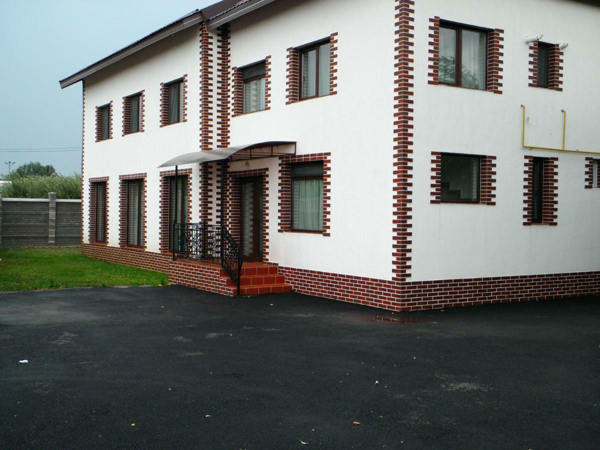 Pensiunea Platinum Târgu Jiu Esterno foto